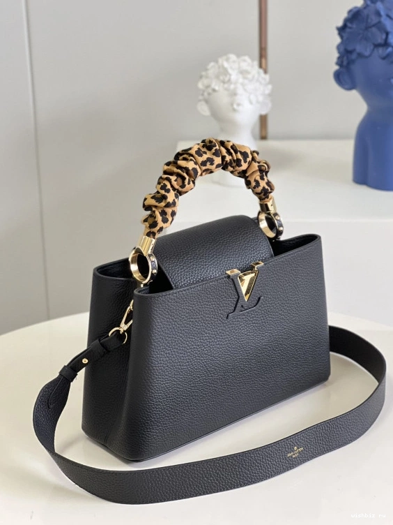 WIS LOUIS CAPUCINES VUITTON MM 0728
